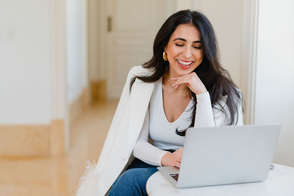Full Service Blog Management By Sofia Brown